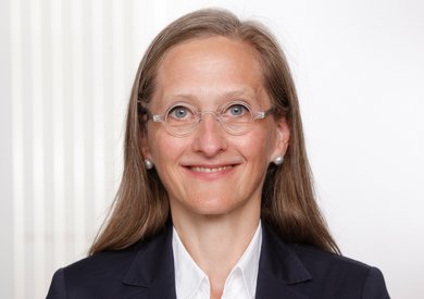 Dr. Daniela Lobin