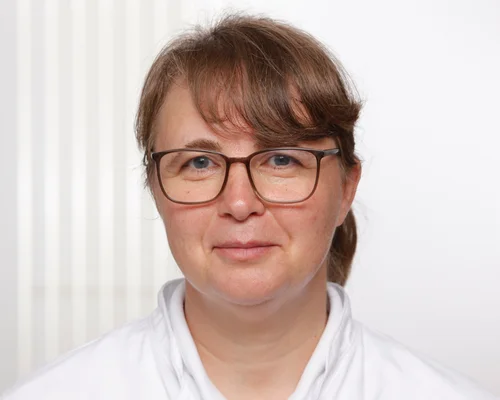 Alina Patru, Fachärztin für Innere Medizin und Rheumatologie