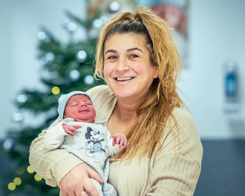 Menekse Görücü mit Siraç